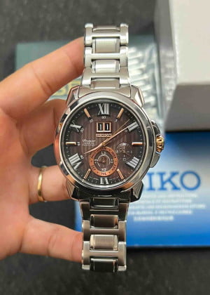 Seiko Premier Kinetic Perpetual Calendar SNP157 42.9mm - Used