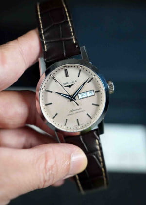 Longines 1832 Annual Calendar L4.827.4.92.2 40mm - Likenew