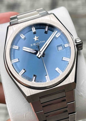 Zenith Defy Classic Blue Titanium 41mm 95.9000.670/51.M9000 - Used
