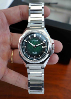 Citizen Series 8 831 Green NB6050-51W 40.8mm - Used