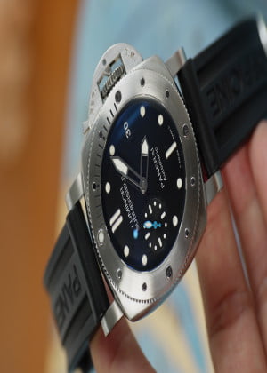 Đồng Hồ Panerai Lumnior Submersible PAM00682 Used