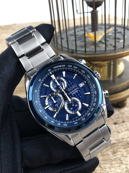 Seiko chronograph 100m tachymeter SSB177P1
