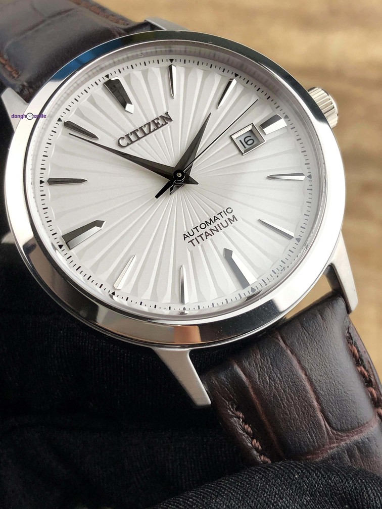đồng-hồ-citizen-automatic-titanium-NJ2180-11A-1